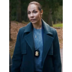 Amanda Brugel Nika and Madison Coat